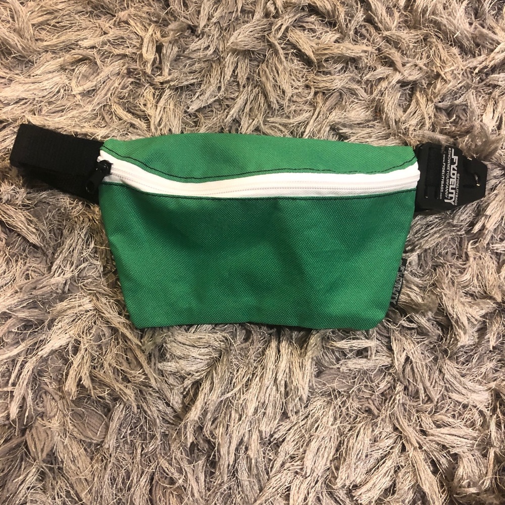 Green fanny pack